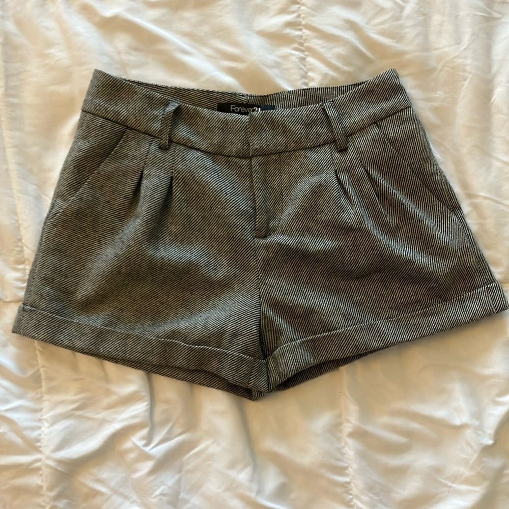 Gray shorts